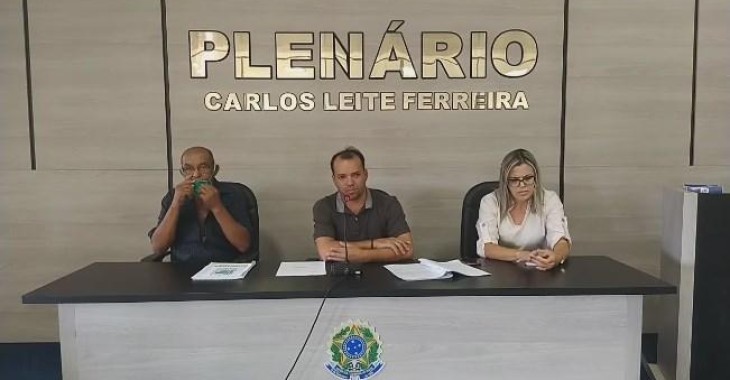 Vereadores Vicente Campos e Vanderley Farias tomam Posse na Câmara de Desterro